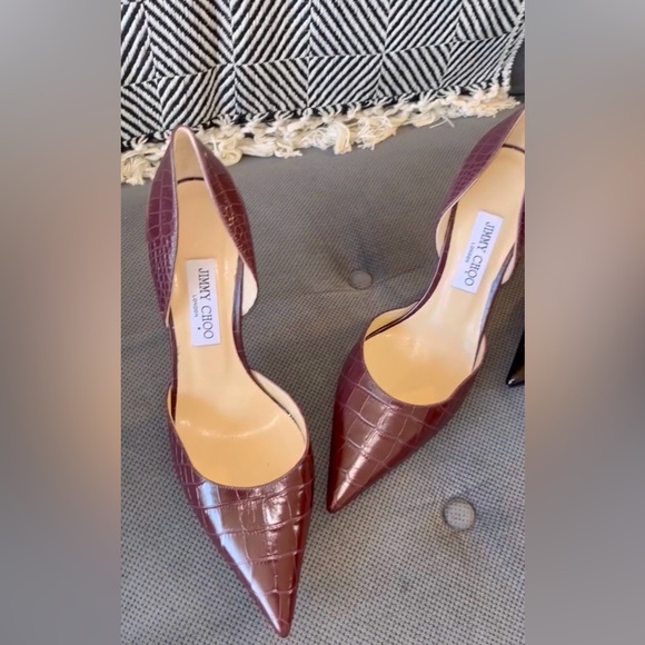 Authentic Jimmy Choo, made with fine and rich Italian leather upper and sole. - Picture 2 of 6